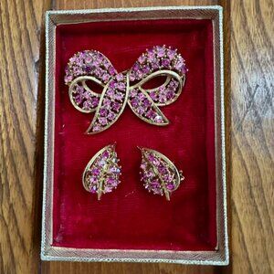 Vintage Lisner Brooch & Earrings